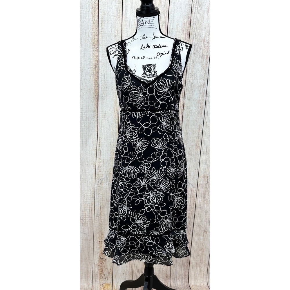 Sigrid‎ Olsen Black White Silk Floral Dress Size Medium Sleeveless Ruffle Hem
